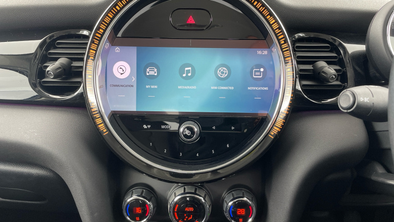 MINI Hatchback 1.5 Cooper Classic 5dr Petrol Hatchback